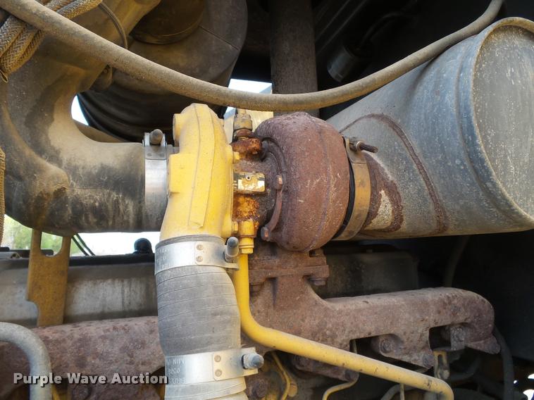 image for item K3307 2004 John Deere 624J wheel loader