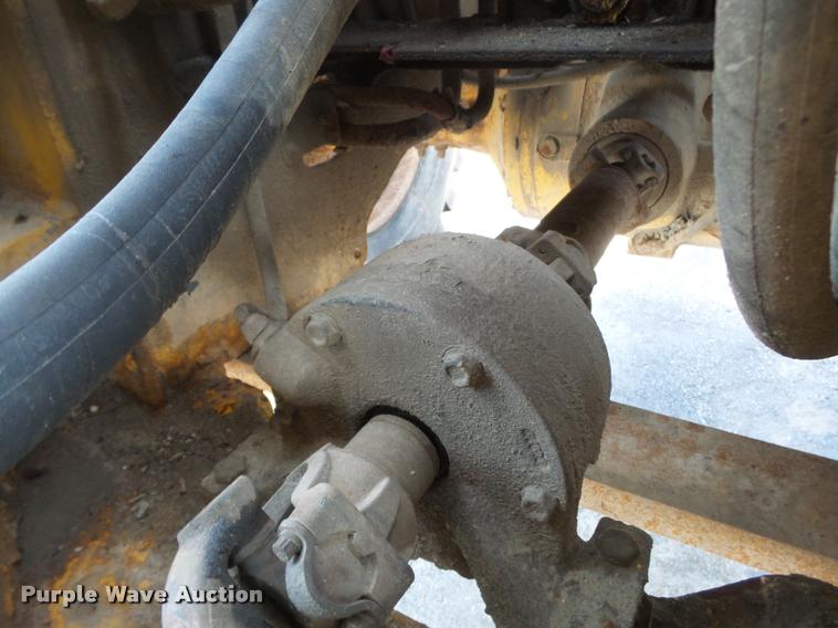 image for item K3307 2004 John Deere 624J wheel loader