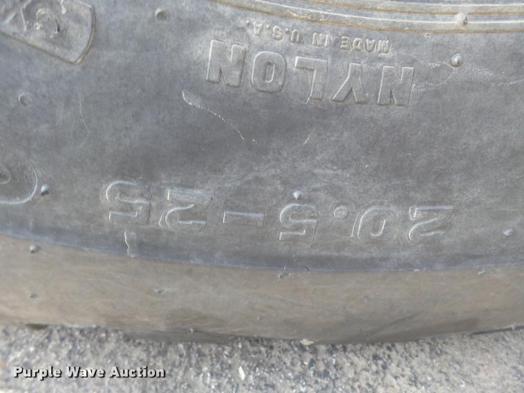 image for item K3307 2004 John Deere 624J wheel loader