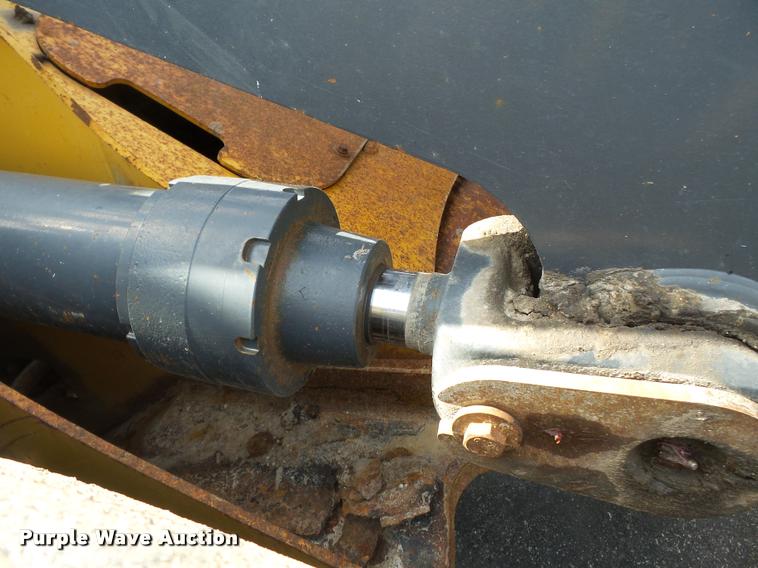 image for item K3307 2004 John Deere 624J wheel loader