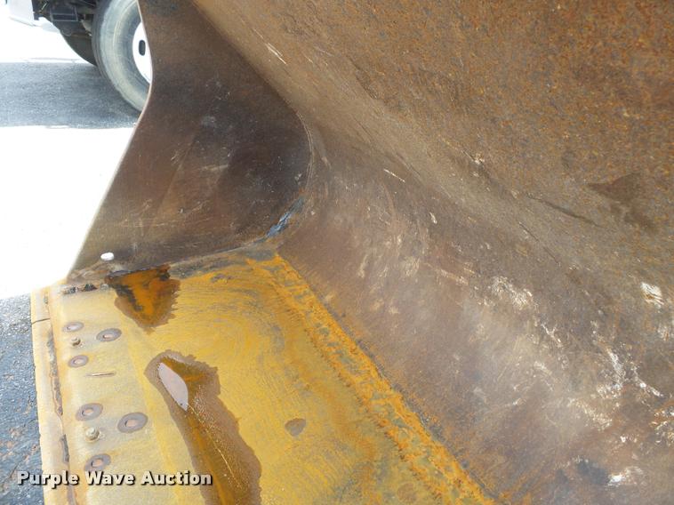 image for item K3307 2004 John Deere 624J wheel loader