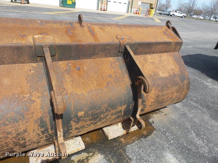 image for item K3307 2004 John Deere 624J wheel loader