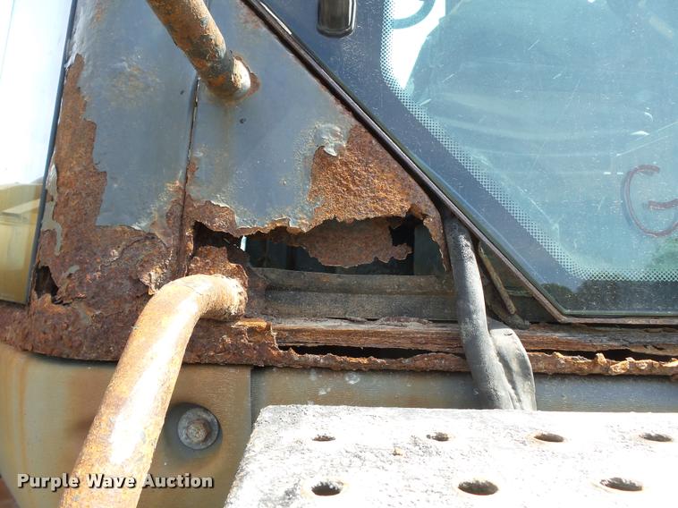 image for item K3307 2004 John Deere 624J wheel loader