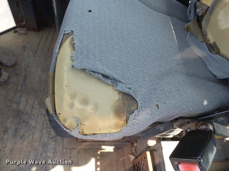 image for item K3307 2004 John Deere 624J wheel loader