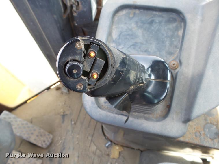 image for item K3307 2004 John Deere 624J wheel loader