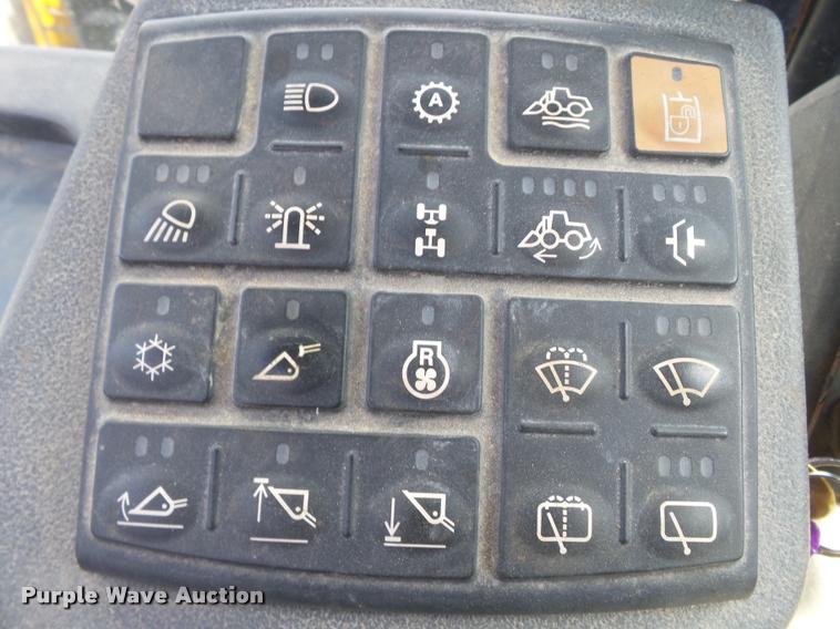 image for item K3307 2004 John Deere 624J wheel loader