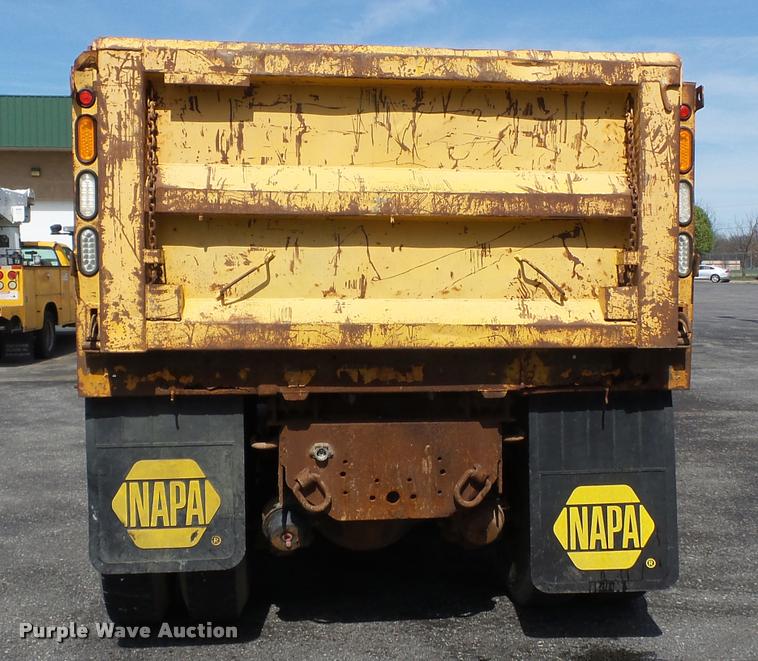 image for item K3308 2002 International 2554 dump truck