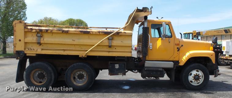 image for item K3308 2002 International 2554 dump truck