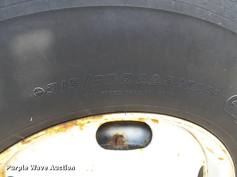 image for item K3308 2002 International 2554 dump truck