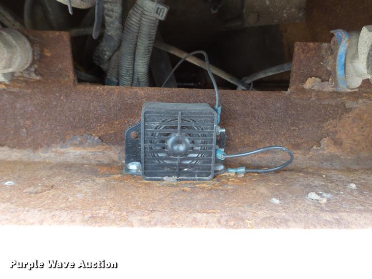 image for item K3308 2002 International 2554 dump truck