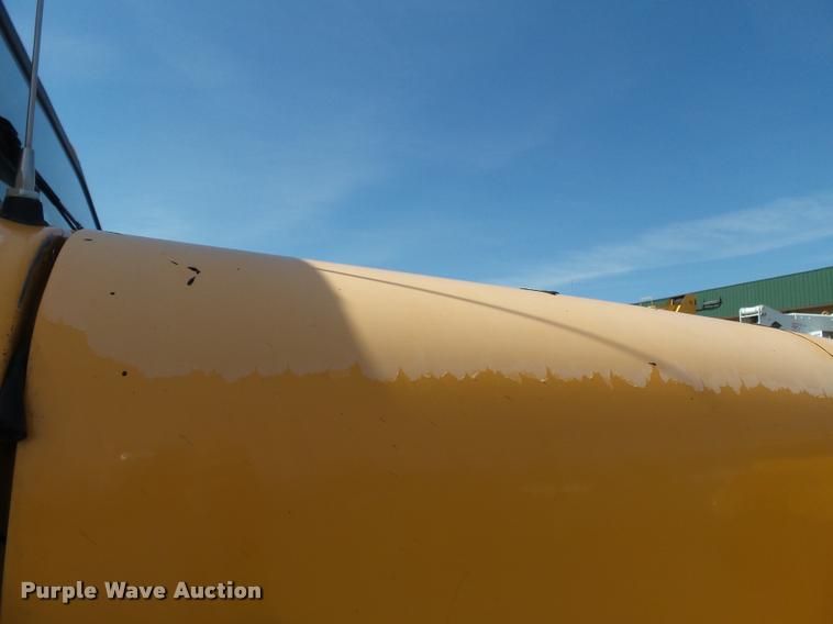 image for item K3308 2002 International 2554 dump truck