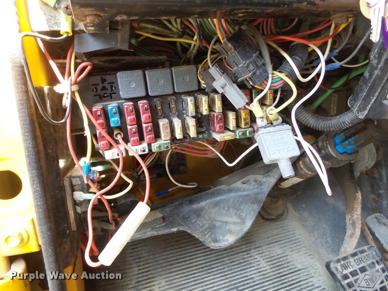 image for item K3308 2002 International 2554 dump truck