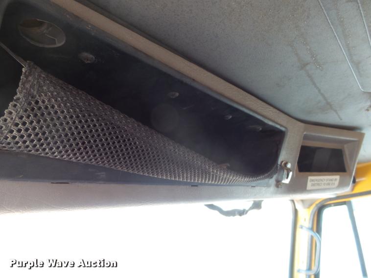 image for item K3308 2002 International 2554 dump truck