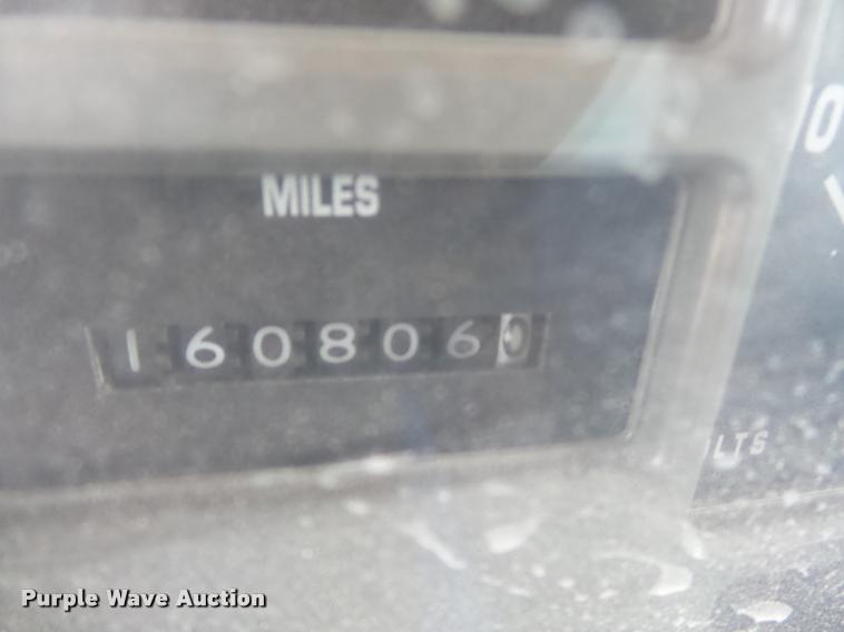 image for item K3308 2002 International 2554 dump truck