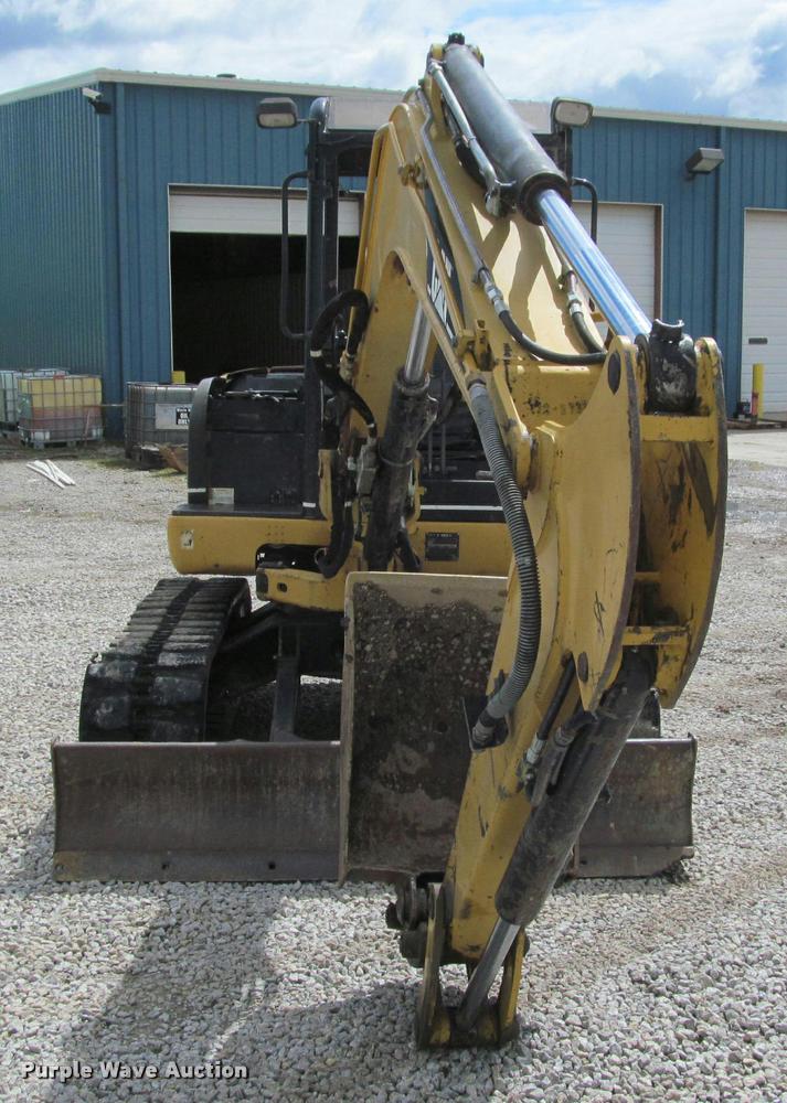 image for item K4945 2002 Caterpillar 304.5 compact excavator
