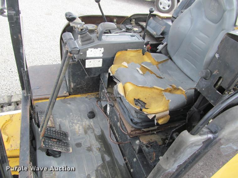 image for item K4945 2002 Caterpillar 304.5 compact excavator