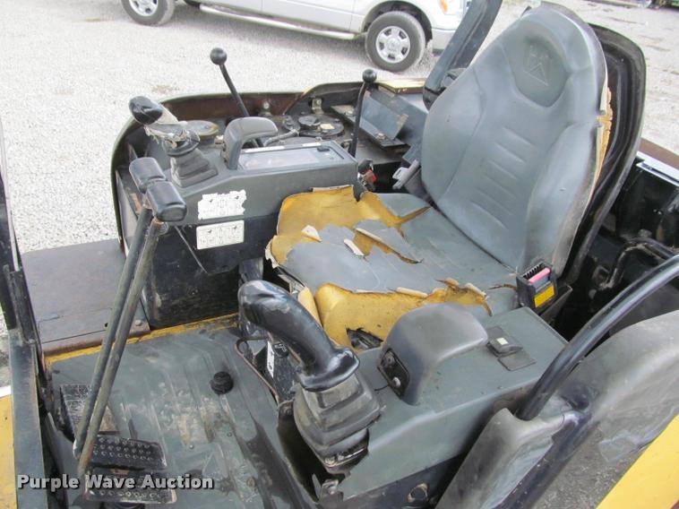 image for item K4945 2002 Caterpillar 304.5 compact excavator