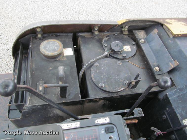 image for item K4945 2002 Caterpillar 304.5 compact excavator