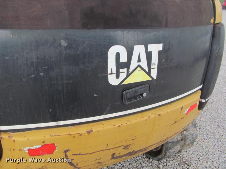 image for item K4945 2002 Caterpillar 304.5 compact excavator
