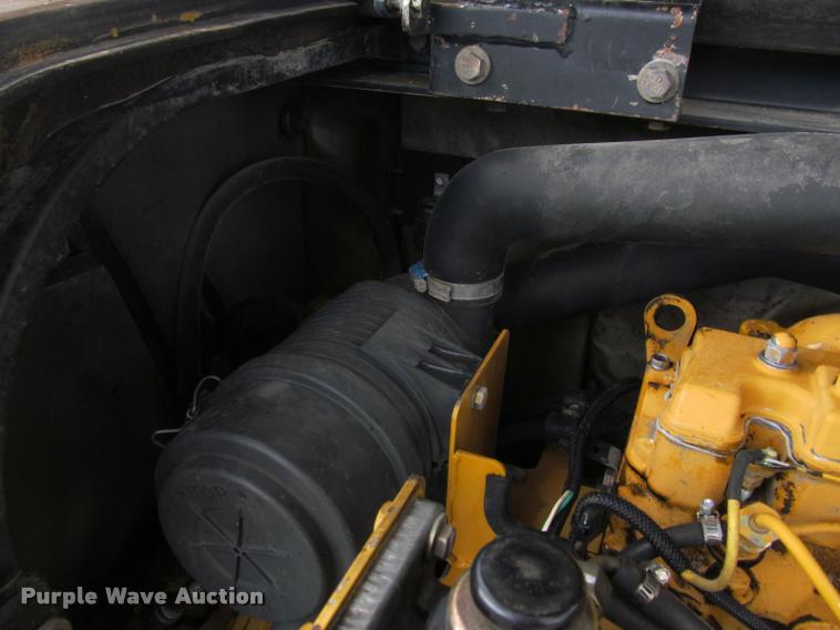 image for item K4945 2002 Caterpillar 304.5 compact excavator