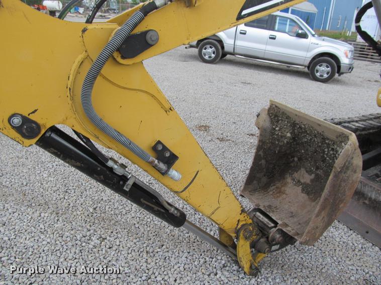 image for item K4945 2002 Caterpillar 304.5 compact excavator