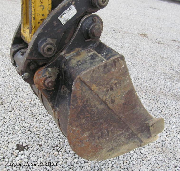 image for item K4945 2002 Caterpillar 304.5 compact excavator