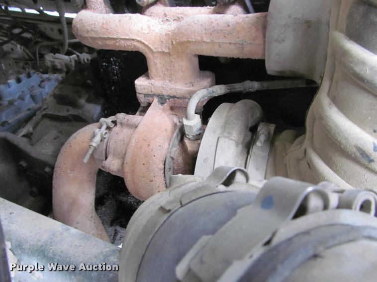 image for item K4946 2002 Ford F650 Super Duty XL service truck with crane