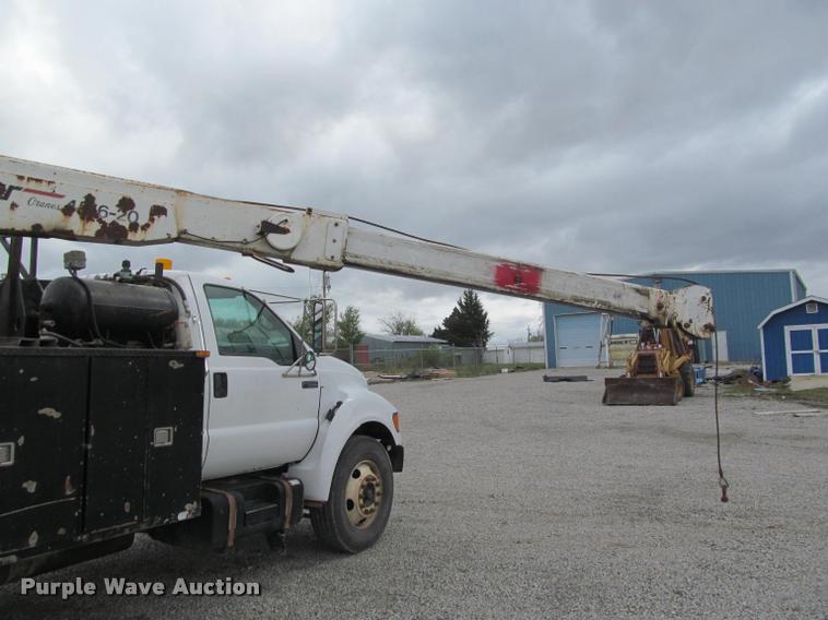 image for item K4946 2002 Ford F650 Super Duty XL service truck with crane