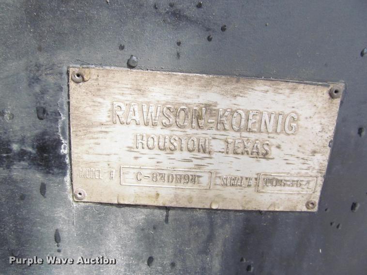 image for item K4946 2002 Ford F650 Super Duty XL service truck with crane