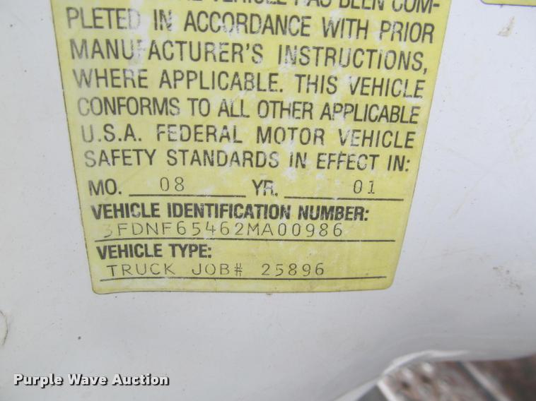 image for item K4946 2002 Ford F650 Super Duty XL service truck with crane