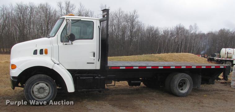 image for item K6157 1999 Sterling L7501 flatbed truck