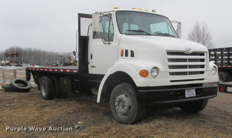 image for item K6157 1999 Sterling L7501 flatbed truck
