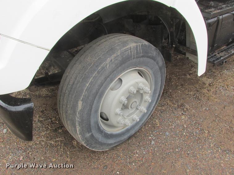 image for item K6157 1999 Sterling L7501 flatbed truck