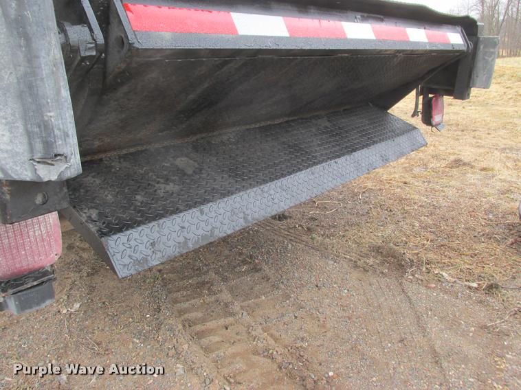 image for item K6157 1999 Sterling L7501 flatbed truck