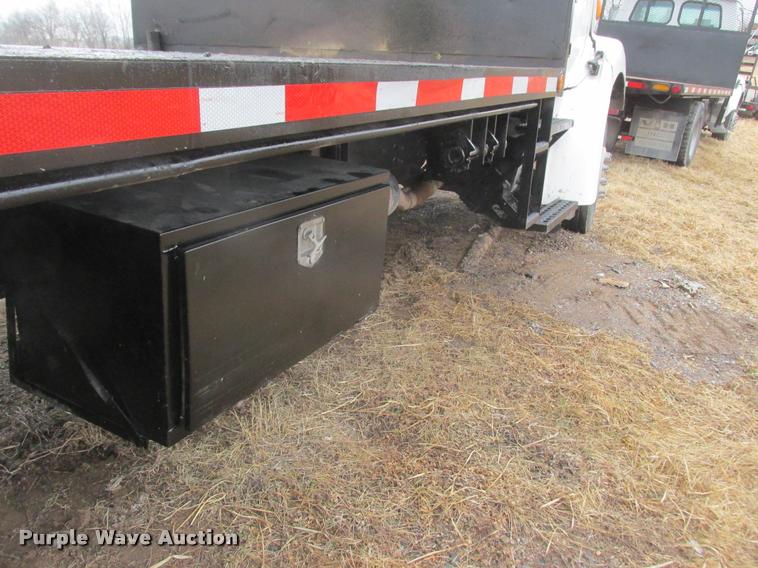 image for item K6157 1999 Sterling L7501 flatbed truck