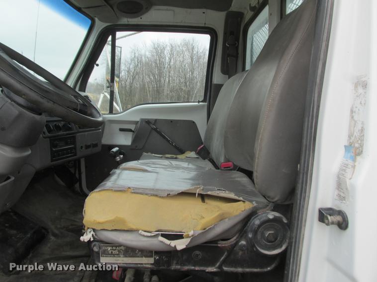 image for item K6157 1999 Sterling L7501 flatbed truck