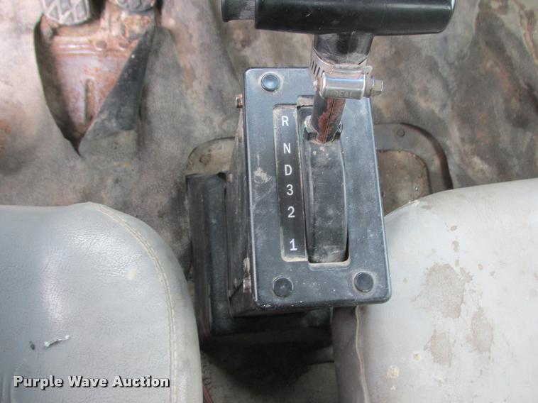 image for item K6157 1999 Sterling L7501 flatbed truck