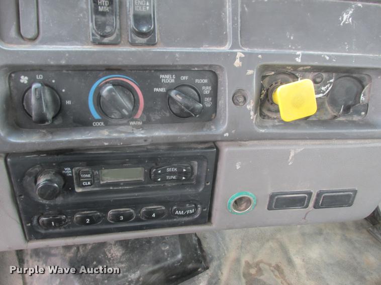 image for item K6157 1999 Sterling L7501 flatbed truck