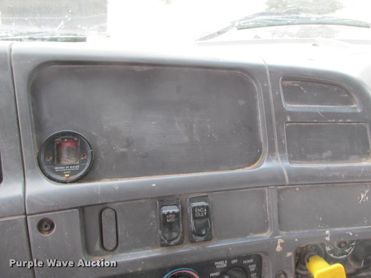 image for item K6157 1999 Sterling L7501 flatbed truck