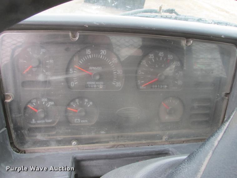 image for item K6157 1999 Sterling L7501 flatbed truck