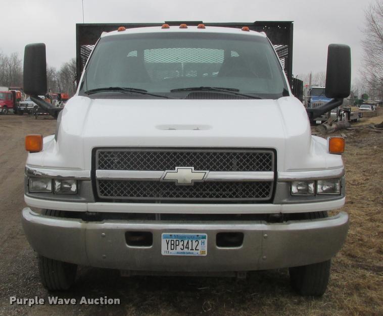 image for item K6158 2003 Chevrolet C5500 flatbed truck