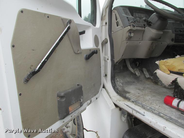 image for item K6160 2001 Sterling M6500 Acterra flatbed truck