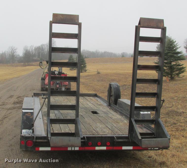 image for item K6161 2002 Towmaster 14DD equipment trailer