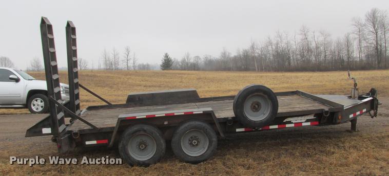 image for item K6161 2002 Towmaster 14DD equipment trailer