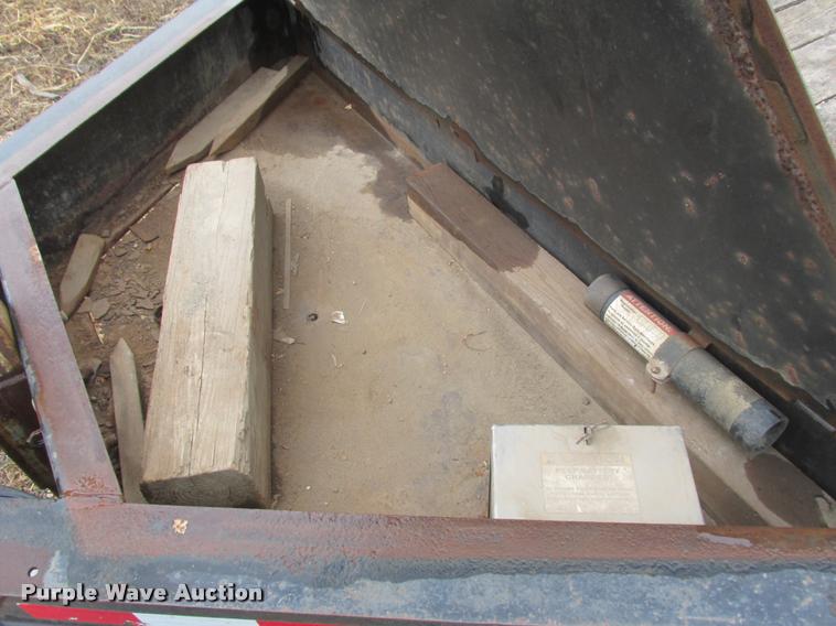 image for item K6161 2002 Towmaster 14DD equipment trailer