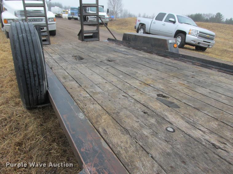 image for item K6161 2002 Towmaster 14DD equipment trailer