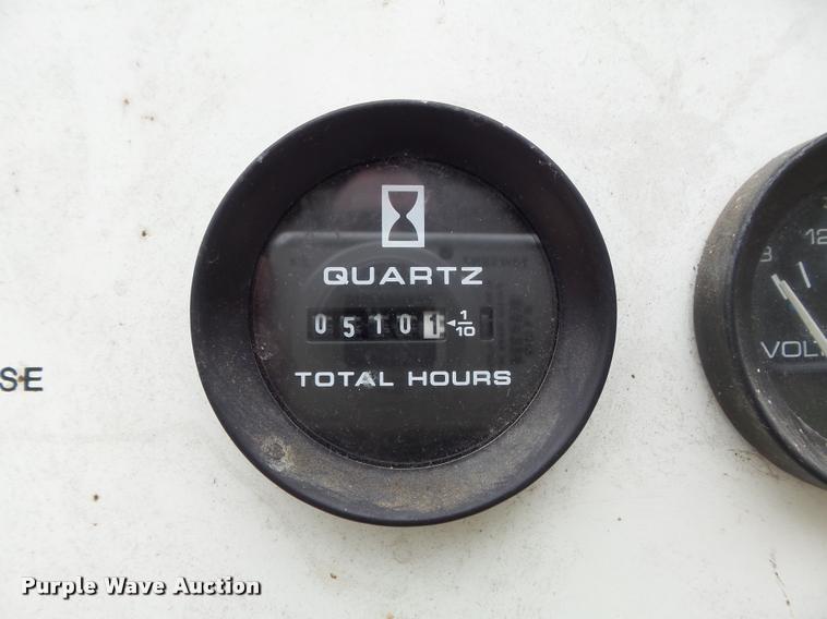 image for item K7691 1998 Generac generator