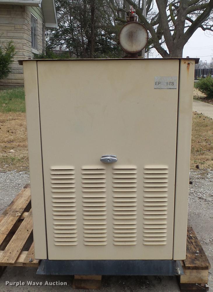 image for item K7692 1998 Generac generator