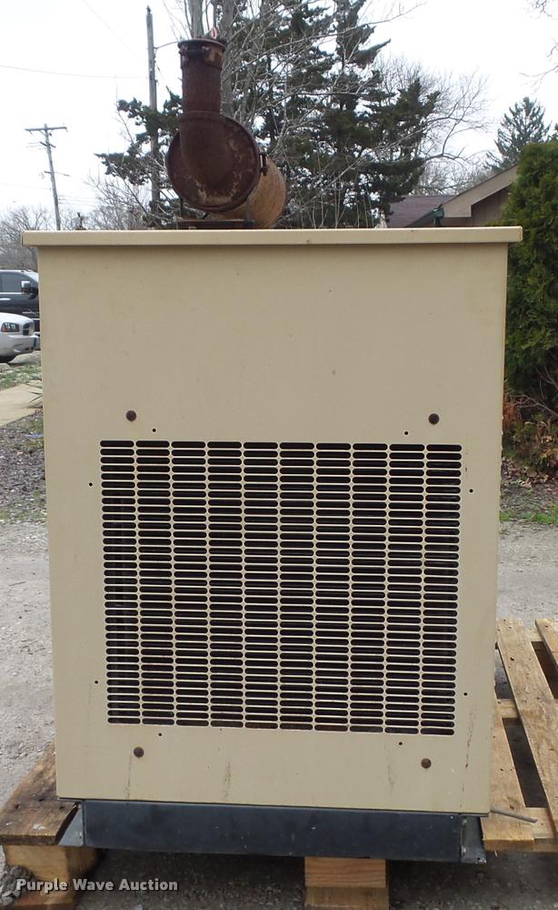 image for item K7692 1998 Generac generator