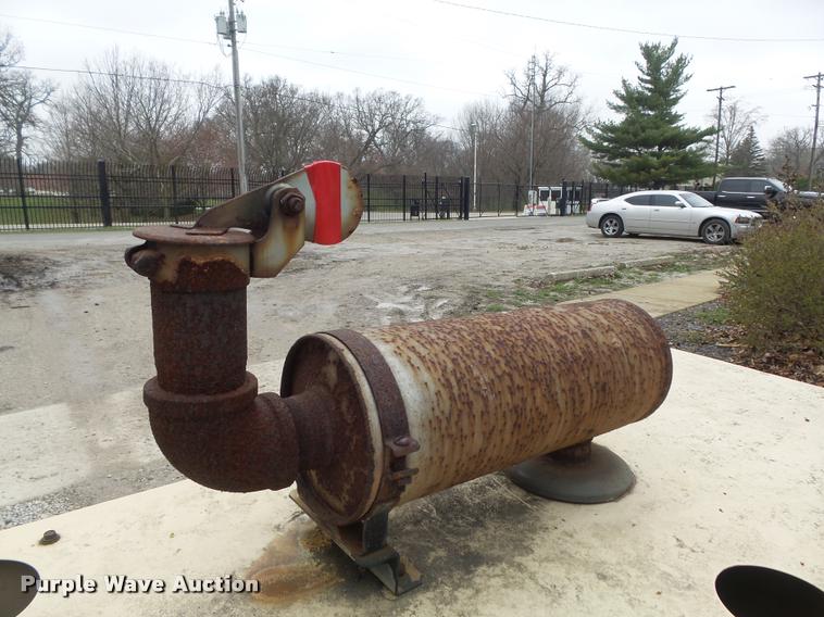 image for item K7692 1998 Generac generator